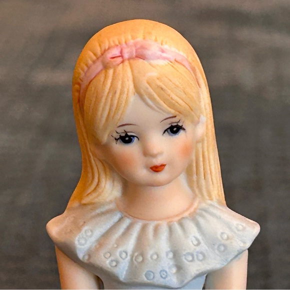 Vintage ENESCO Growing Up Birthday Girls Age 10 Blonde Porcelain Girl Figurine - Picture 8 of 16
